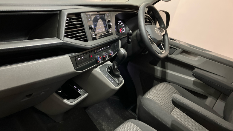 Volkswagen Transporter T32 Lwb Diesel 2.0 TDI 150 Highline Kombi Van DSG